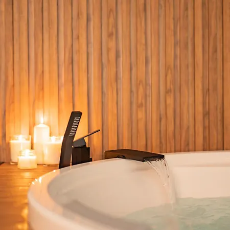 Apartamento Domus Herculaneum Jacuzzi